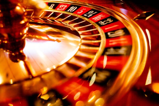 Live French Roulette table interface on gowin123 showing wheel, betting grid, and multi-camera feeds